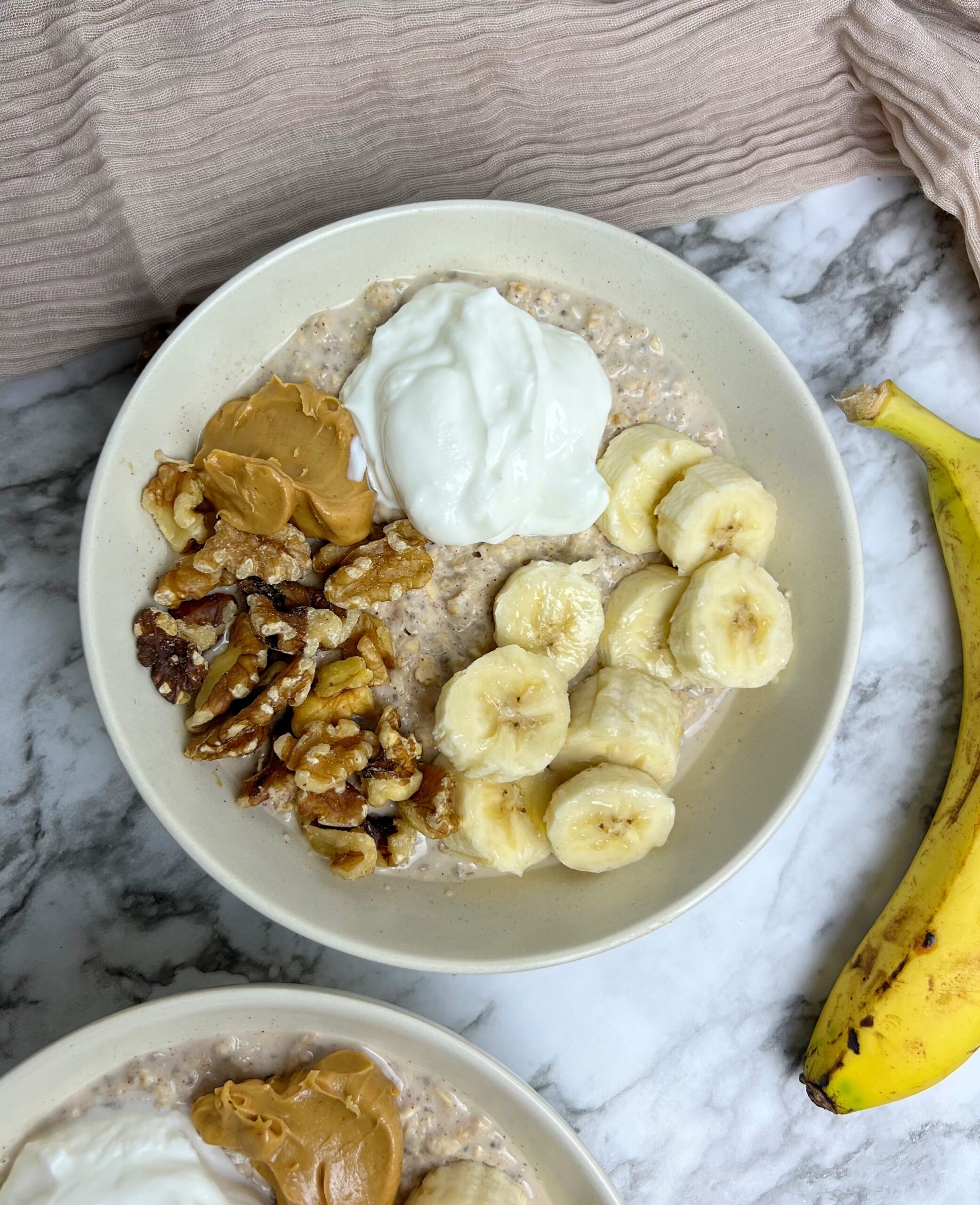 Creamy Banana Peanut Oatmeal